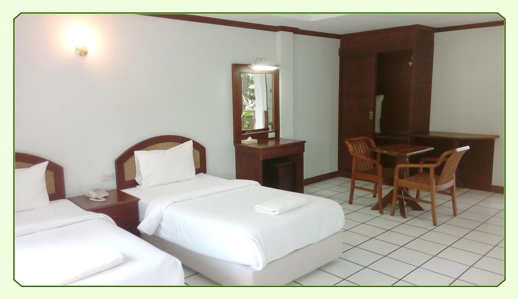 Thong Paeka Hotel Prasat Room photo