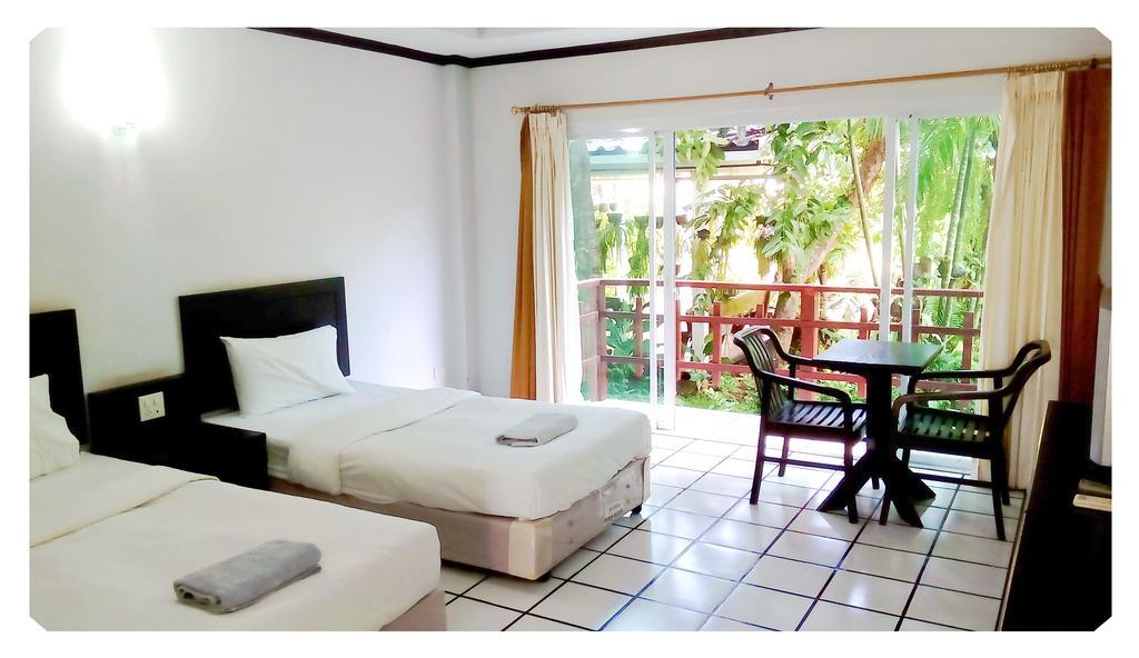 Thong Paeka Hotel Prasat Room photo
